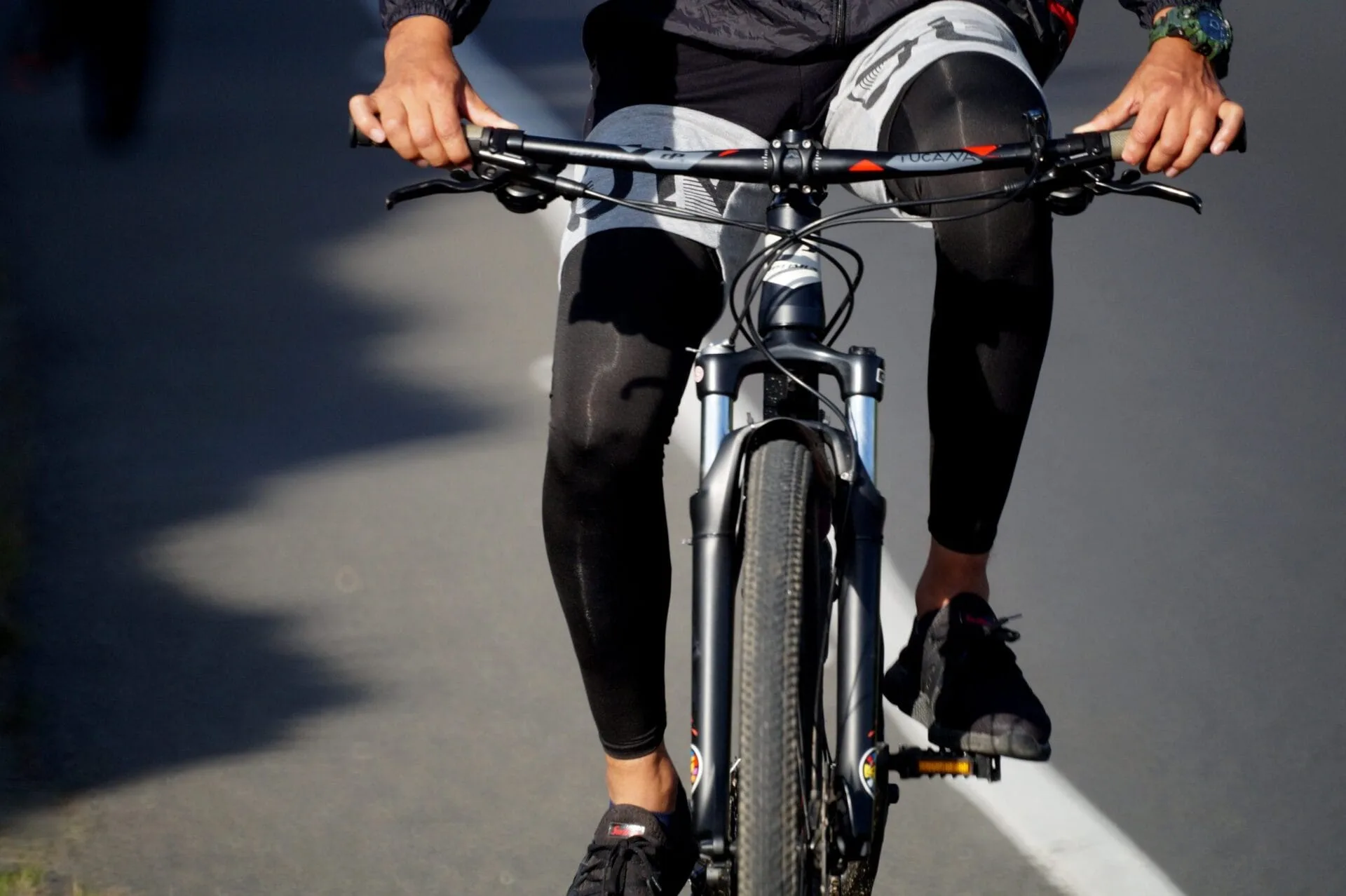 Mountainbike-seatpost-local-bike-shop