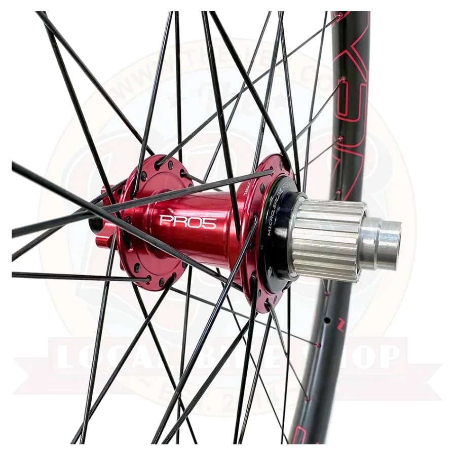 Custom Built MTB Wheelset Hope Pro 5 Boost Hubs Nextie Carbon 36mm 32H 29" Rims