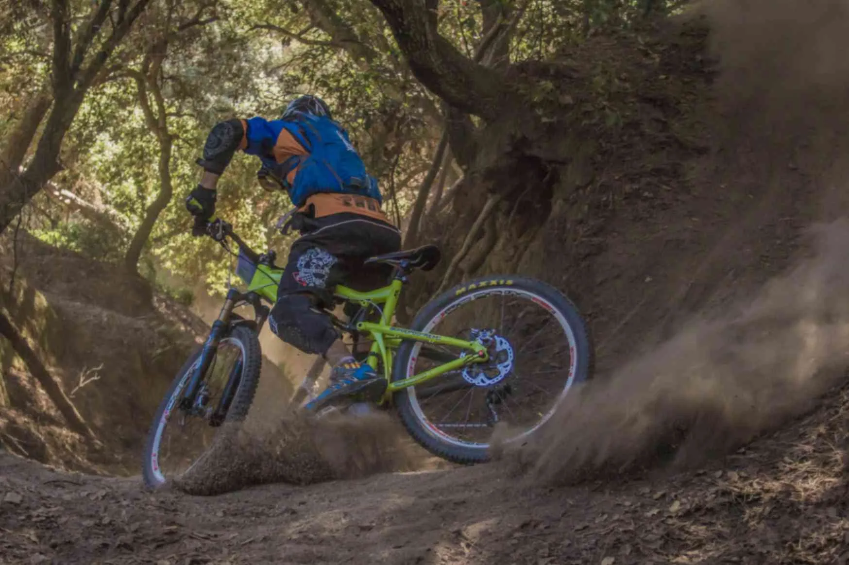 Pedaling to Health: Navigating the Ins and Outs of Cycling for Happy Knees