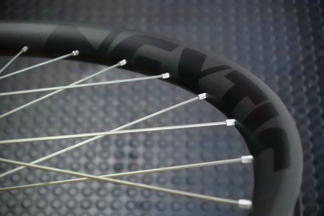 Customize your road wheelset and rims